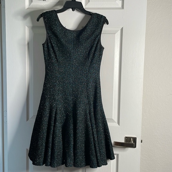 Maggy London Dresses & Skirts - Maggy London knit tank mini dress